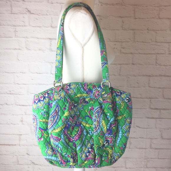 Vera Bradley Handbags - Vera Bradley Iconic Glenna bag in Emerald Paisley